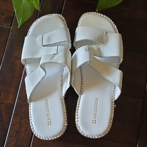 Naturalizer Women's White Sandals